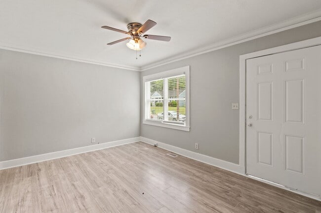 Foto del edificio - For Rent - $1195.00 2 bedroom/1 bath Duplex unit