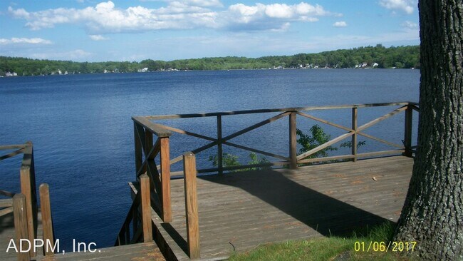 Foto del edificio - 3 br, 2 bath House - 39 West Shore Rd.