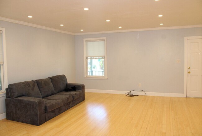 Foto del edificio - 1659 48th St
