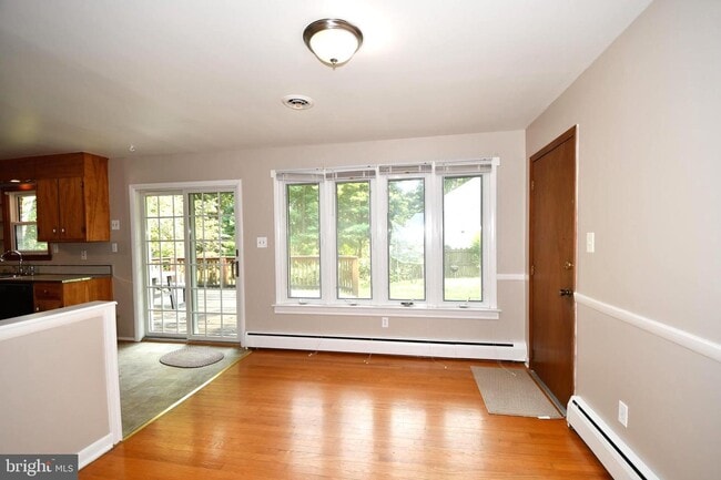 Building Photo - 9801 Gwynn Park Dr