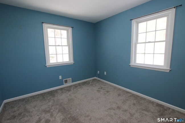 Building Photo - 12 Eagle Rock Hill