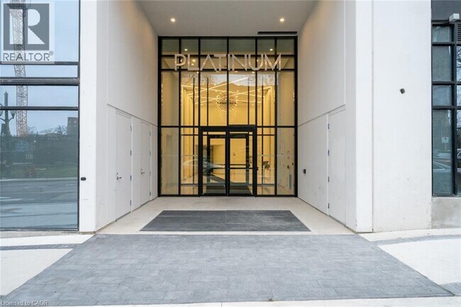 Photo du bâtiment - 15 Queen St S