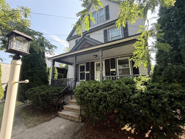Building Photo - 143 Harrison St