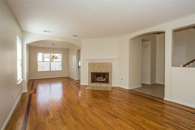 Building Photo - 3839 Woodlace Dr