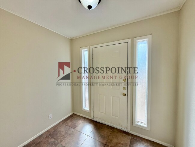 Foto del edificio - 4614/4616 Edinburgh SERIES 75