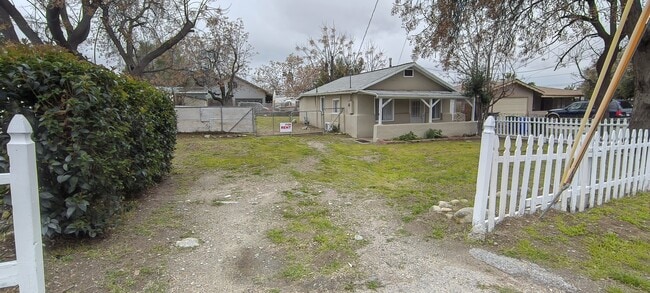 Building Photo - 1720 San Bernardino Ave