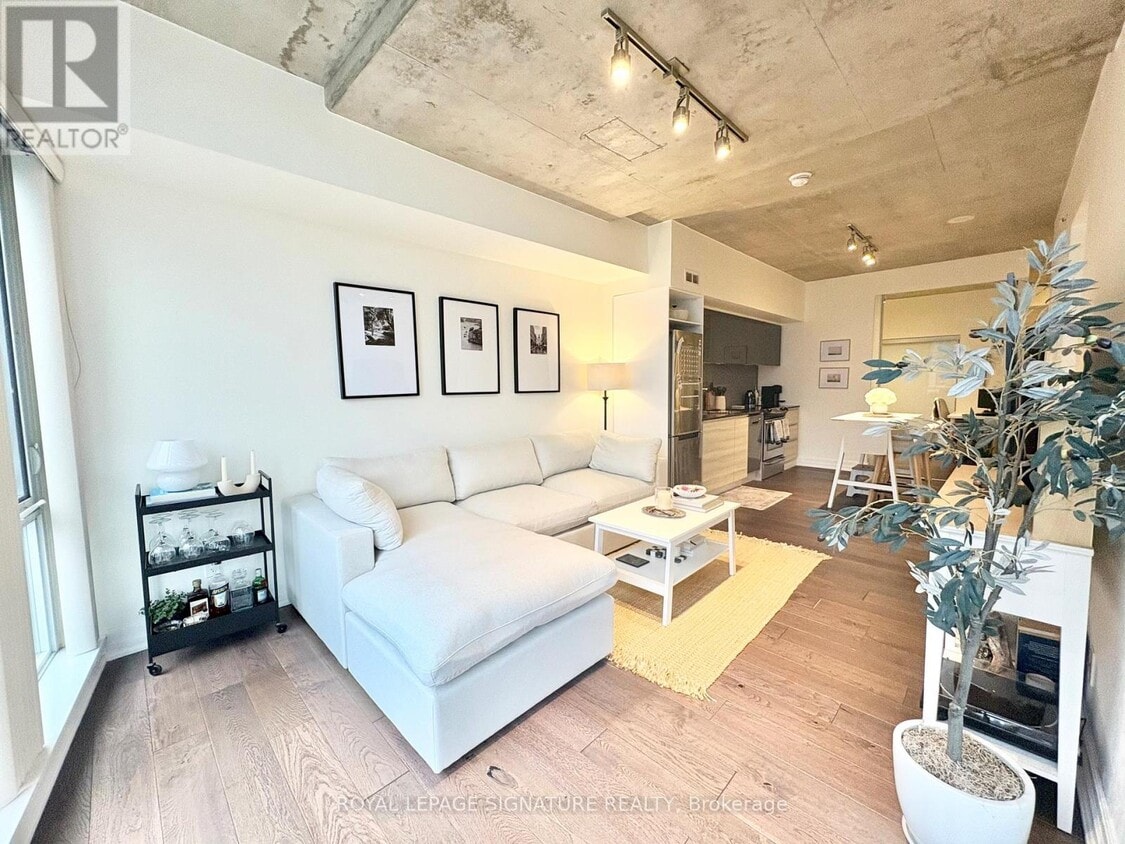 Photo principale - 1190 Dundas St E