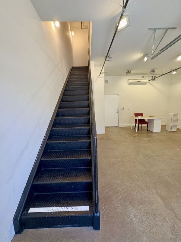 Building Photo - 920 E Santa Ana Blvd