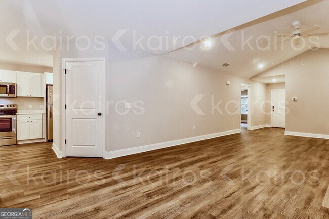 Building Photo - 155 Cottage Grove Rd