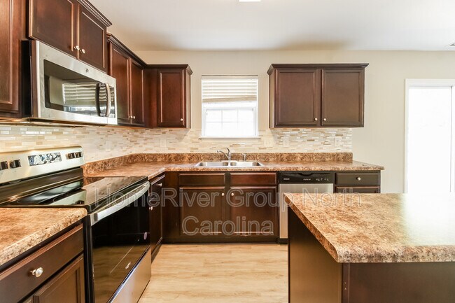 Building Photo - 4522 Jersey St