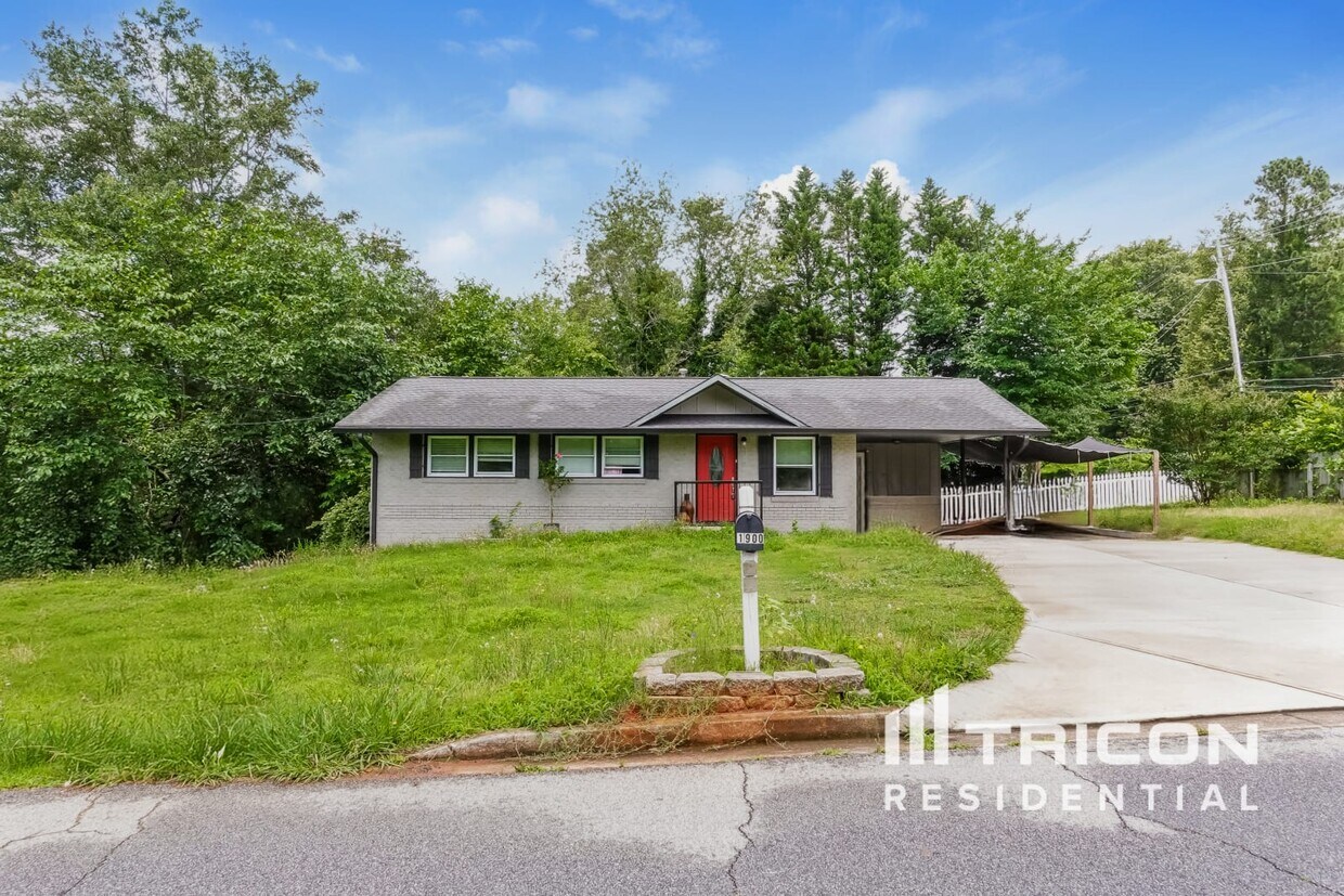 Foto principal - 1900 Meadowbrook Ln SE