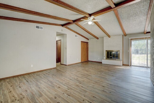 Foto del edificio - 28 Bainbridge Ave