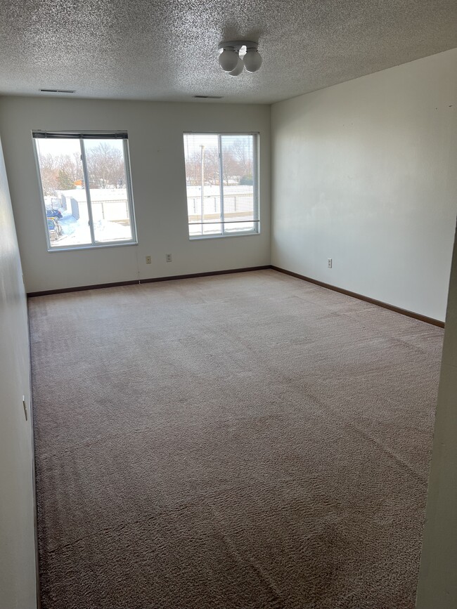 Building Photo - 85 Sugar Creek Ln