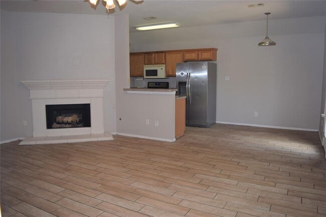 Building Photo - 230 Rolling Brook Dr