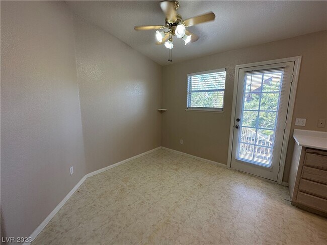 Foto del edificio - 7558 Durham Hall Ave