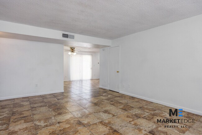 Building Photo - 3Bed/1.5Bath at 51st Ave/McDowell! $1299 M...