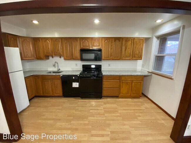 Building Photo - 3 br, 1.5 bath House - 1894 Carter Rd.