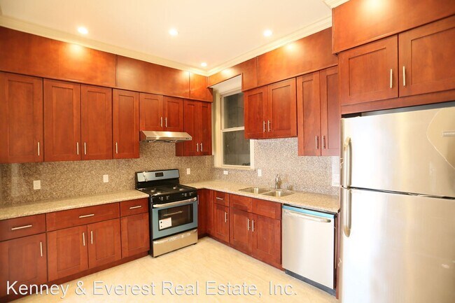 Building Photo - 4 br, 2 bath House - 1950 Mason Street