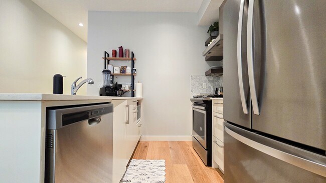 Photo du bâtiment - 408-427 Avenue NE