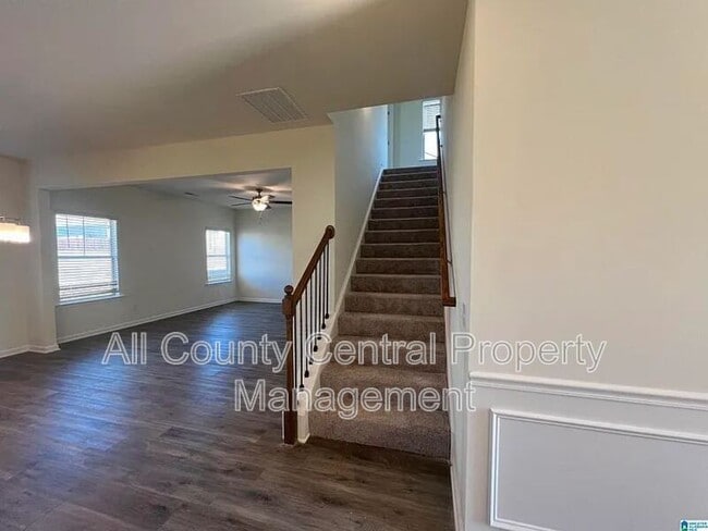 Foto del edificio - 887 Ridgeway Ave