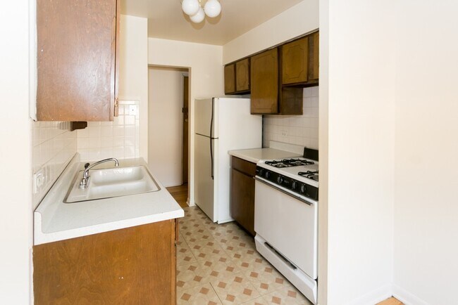 Foto del edificio - 443 W Aldine Ave