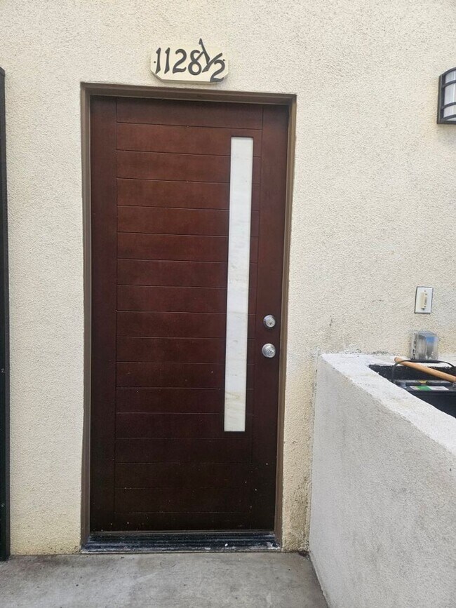 Foto del edificio - 1128 E 28th St