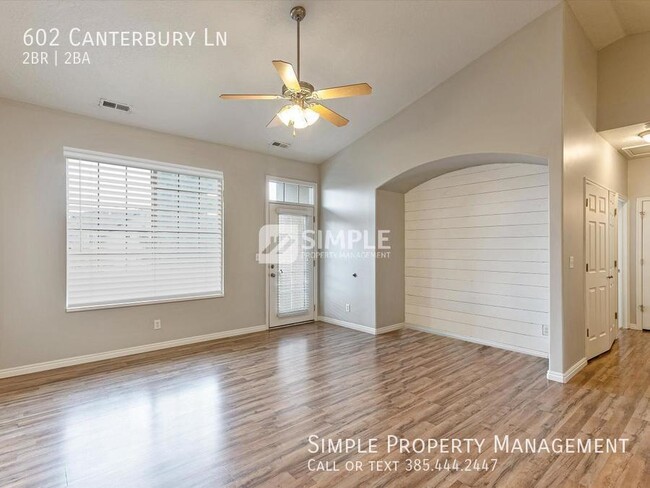 Building Photo - 2 BD Foxboro Townhouse has it all!