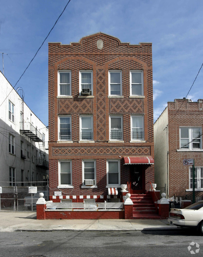 Primary Photo - 205 E 52nd St