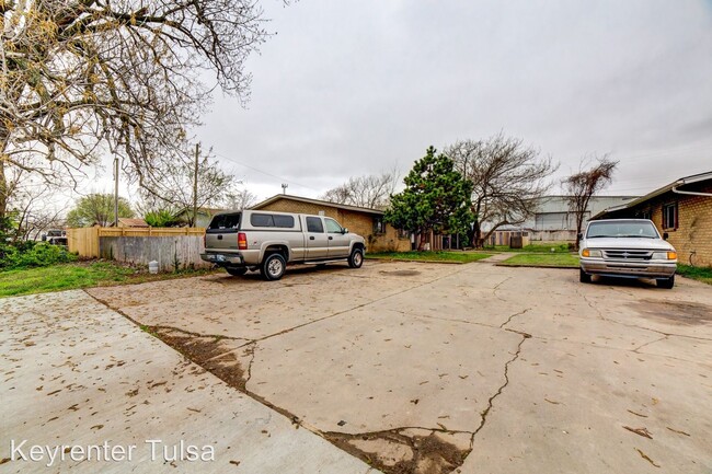 Building Photo - 1316 S 73rd E Ave