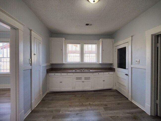 Building Photo - Adorable 2 bed Bungalow in Vollintine Ever...
