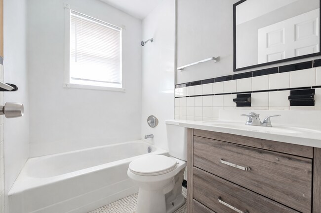 Foto del edificio - 1908 W Market St