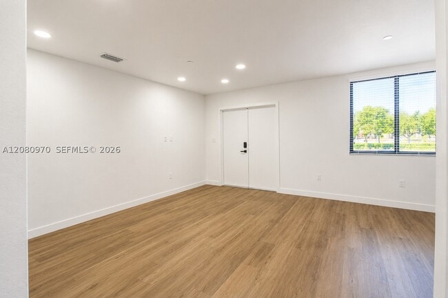 Foto del edificio - 12554 SW 194th Ave