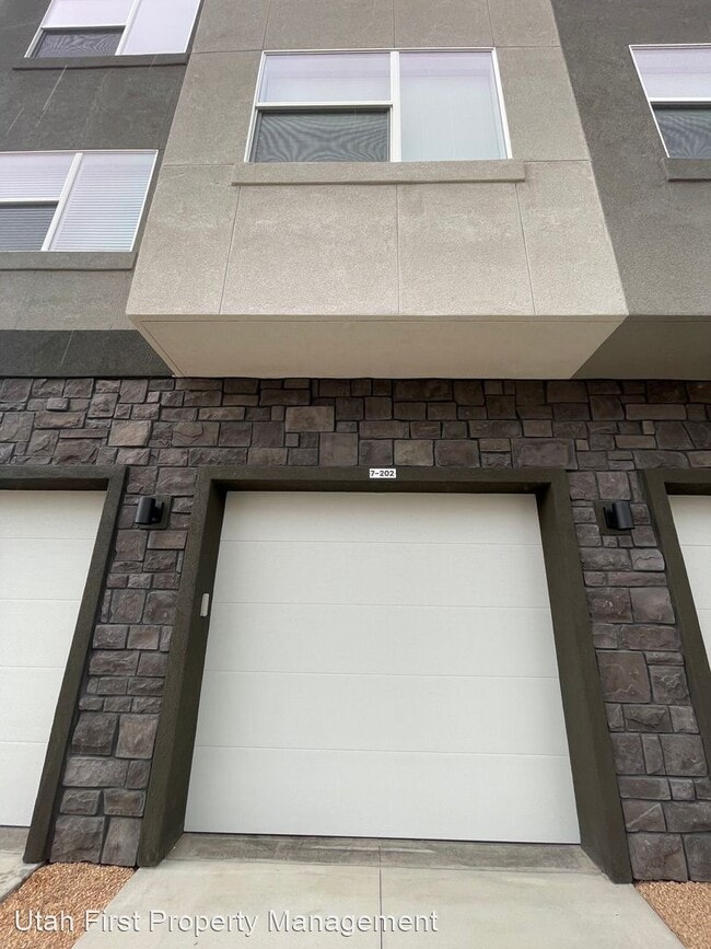 Building Photo - 2 br, 2 bath House - 5801 S Garnet Dr #7-202