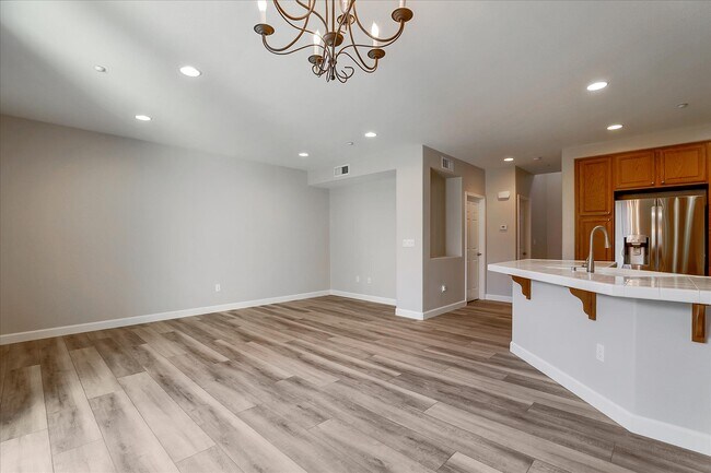 Building Photo - 910 Gaspar Vis