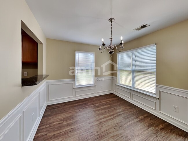Building Photo - 24 Darbys Run Way