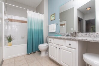 1BR,1BA - 855SF - Highland Walk Apartments