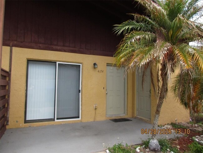 Foto del edificio - 4174 Corsair Ave