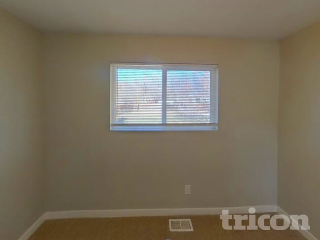 Building Photo - 1209 Capulin Dr