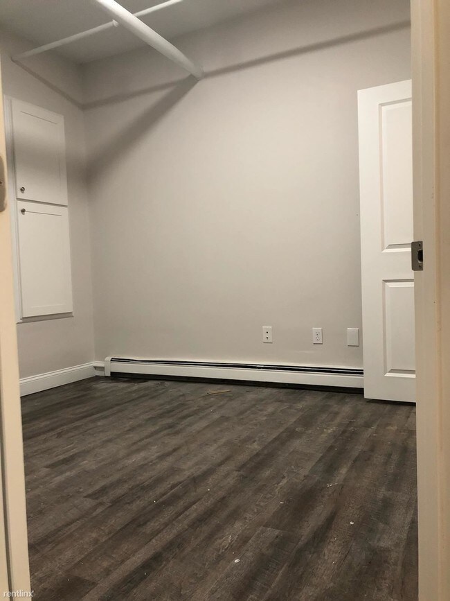 Building Photo - 2 br, 1 bath Apartment - 89 Park Dr Apt 25