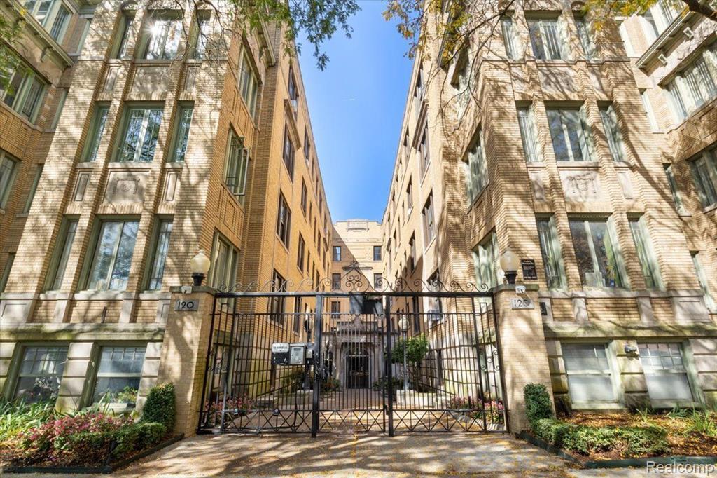 120 Seward Ave Unit 212, Detroit, MI 48202 Room for Rent in Detroit