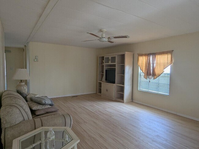 Building Photo - 71 W Caribbean