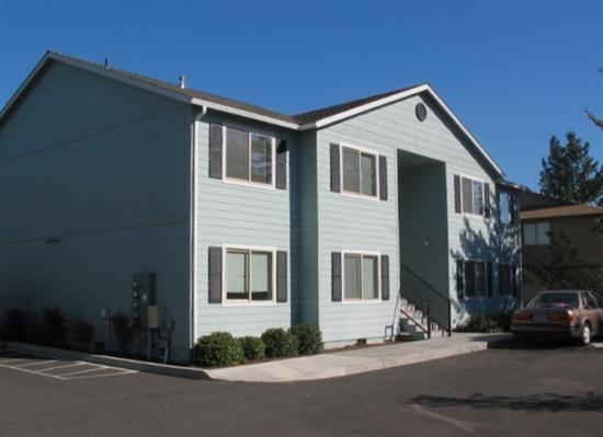 Primary Photo - 2130 Crater Lake Ave