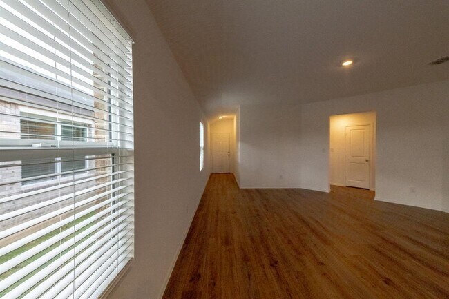 Building Photo - 247 Alamito Ave