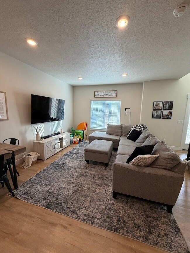 Foto del edificio - 1162 N 550 W