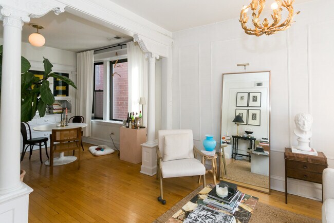 Foto del edificio - 1027 N Honore St