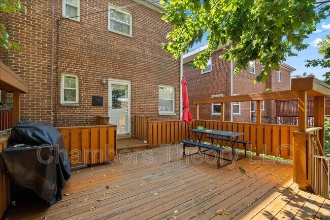 Foto del edificio - 4411 Harrison St NW