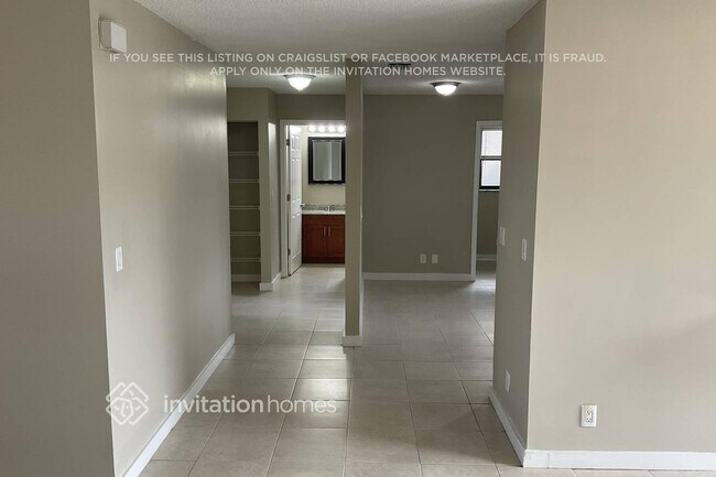 Foto del edificio - 112 La Mancha Ave