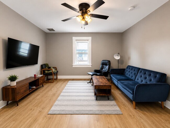 Foto del edificio - 1831 N Warren Ave
