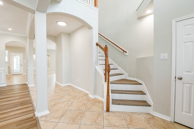 Foto del edificio - 815 Robins Way