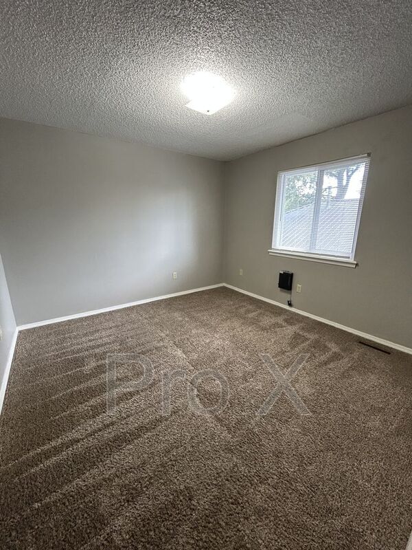 Building Photo - 1108 S.Joplin